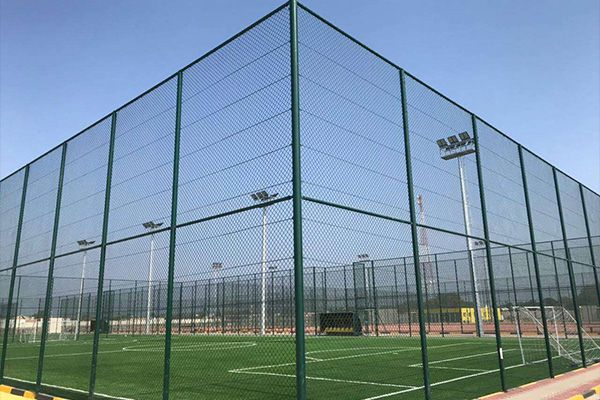 永利yl23455照明1000W投光灯用在迪拜的球场项目