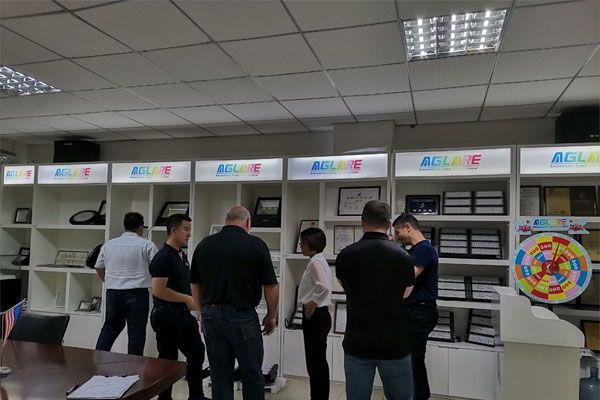 接待永利yl23455美国客户来造访我们！